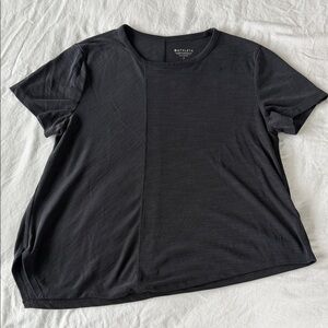 Athleta Women's Black Short Sleeve Asymmetrical Flowy Tee